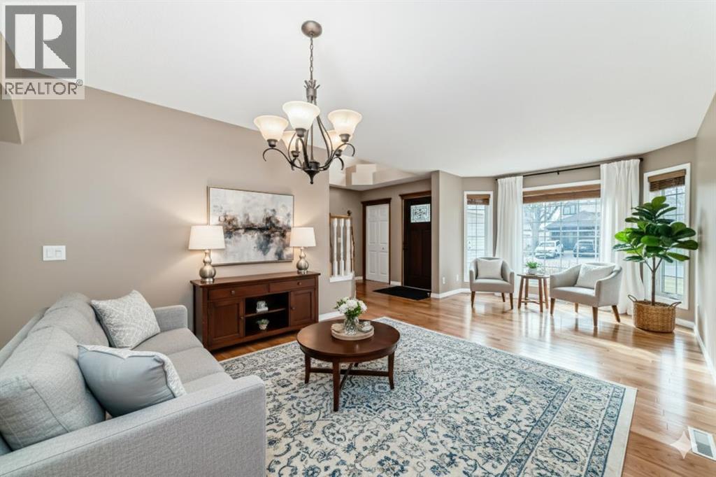 161 Douglasview Rise Se, Calgary, Alberta  T2Z 2H8 - Photo 6 - A2274803