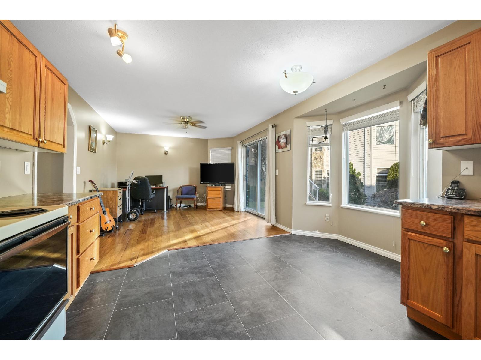 126 10584 153 Street, Surrey, British Columbia  V3R 9V1 - Photo 4 - R3089411