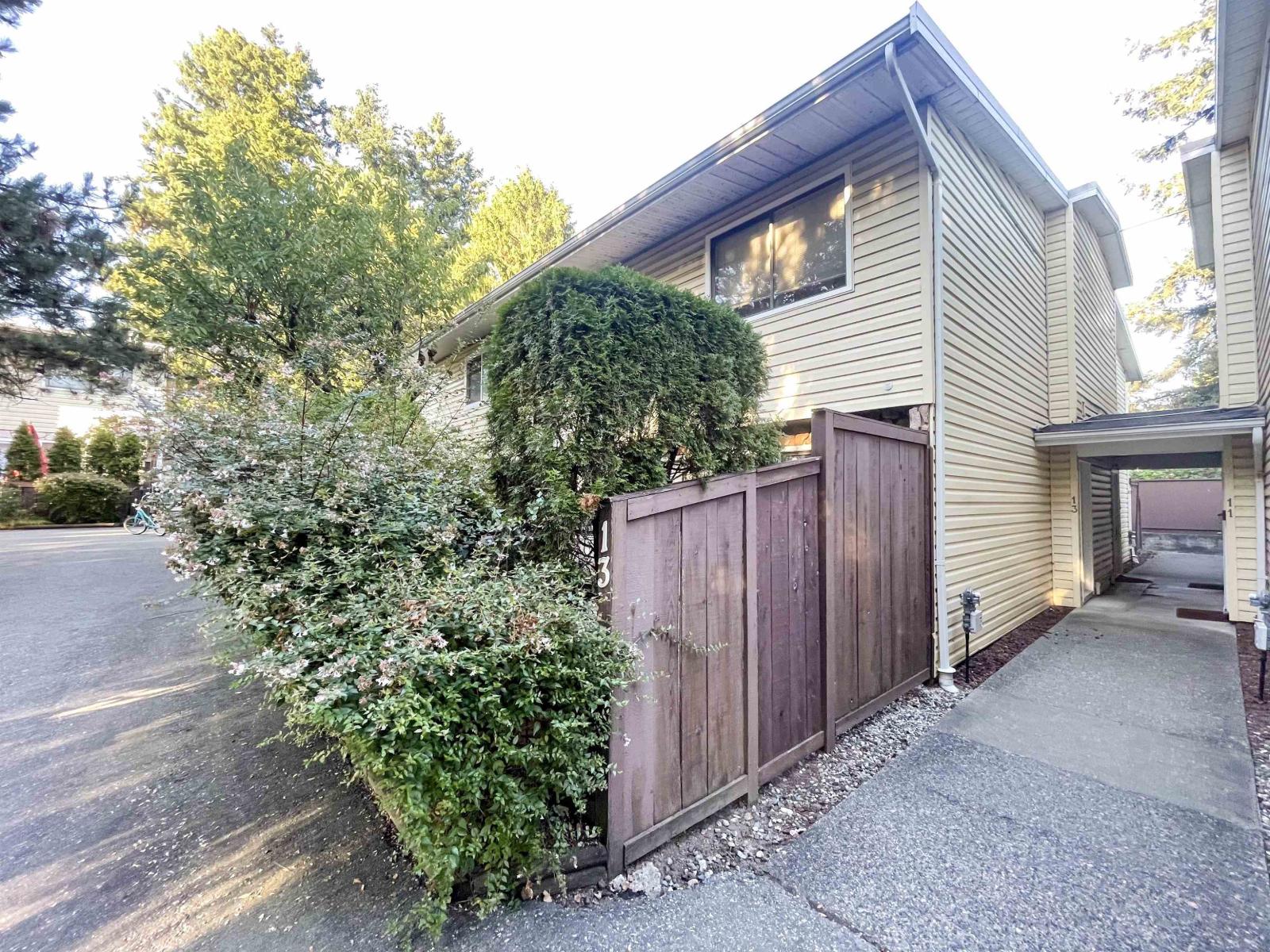 13 9402 122 Street, Surrey, British Columbia  V3V 4L6 - Photo 2 - R3089368