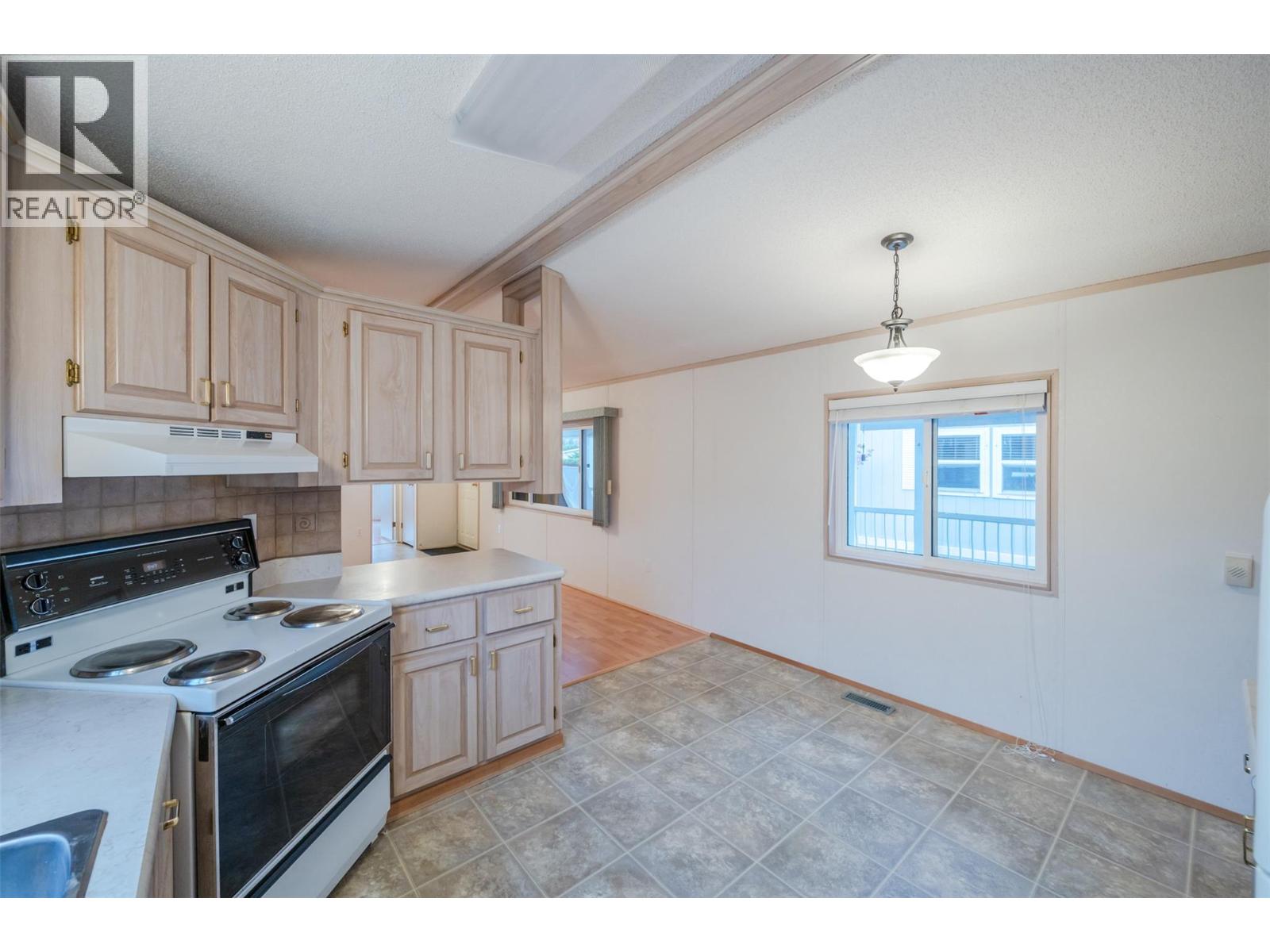 6778 Tucelnuit Drive Unit# 39, Oliver, British Columbia  V0H 1T0 - Photo 12 - 10369274