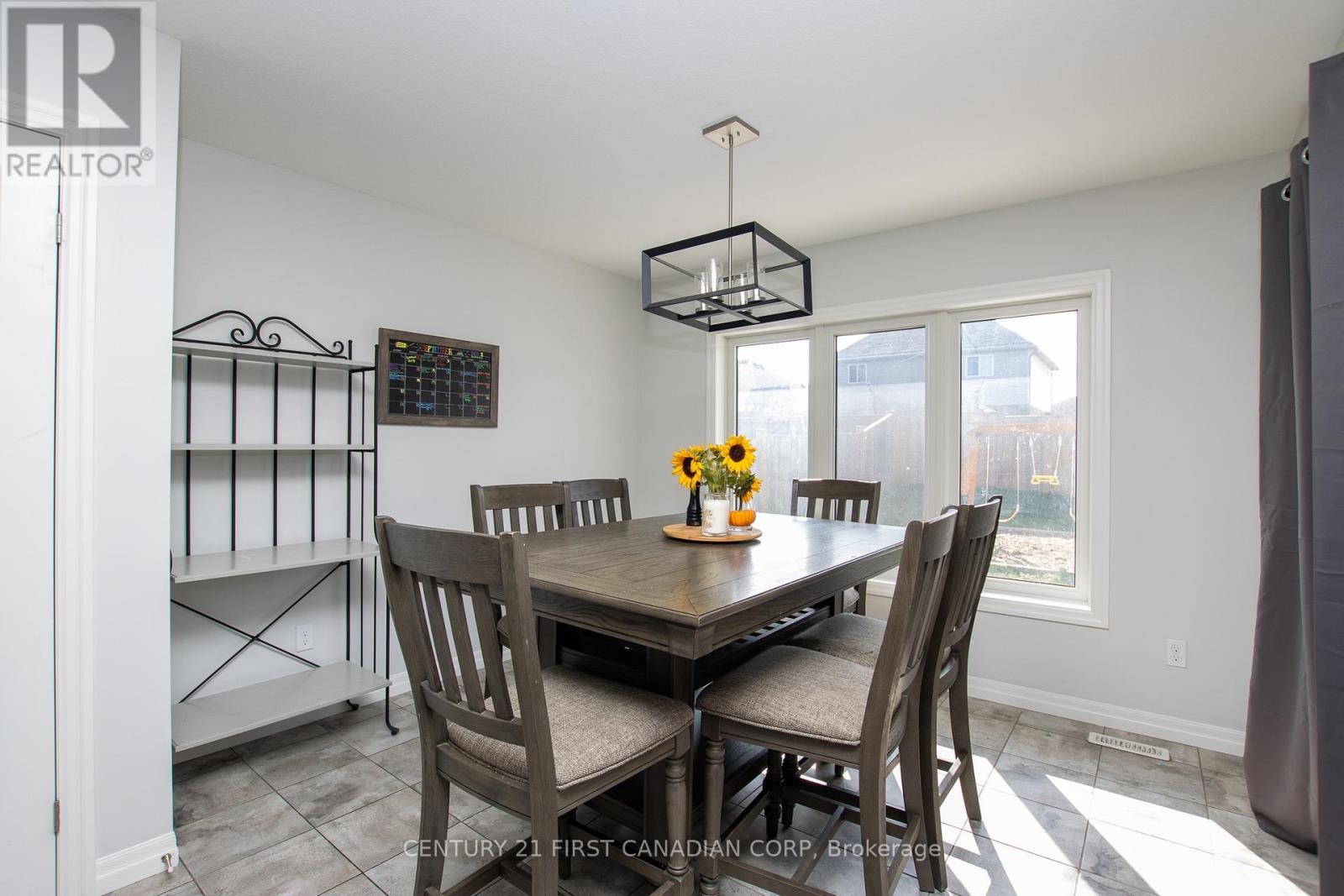 16 Arnold Street, Tillsonburg, Ontario  N4G 0G9 - Photo 13 - X12784046