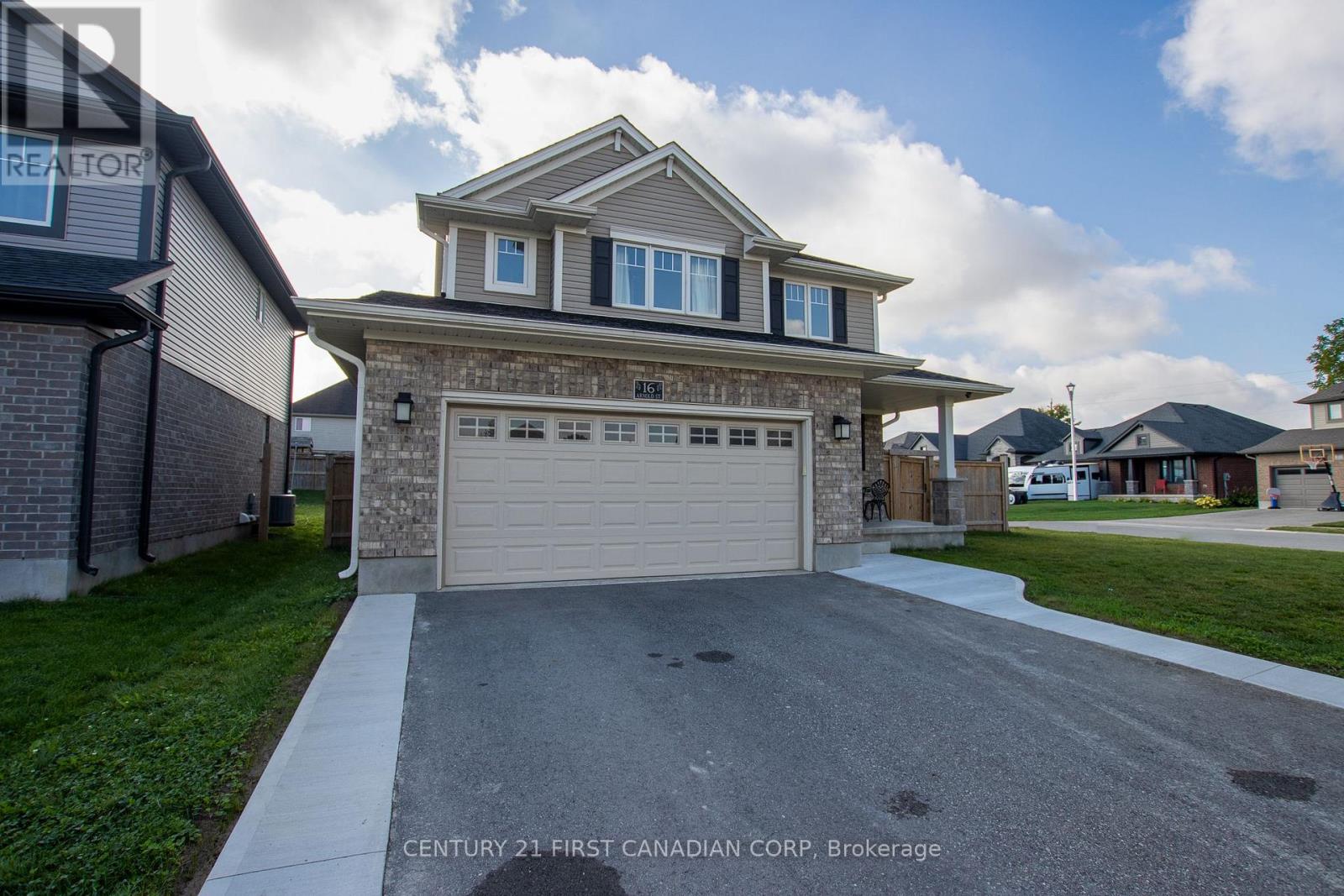 16 Arnold Street, Tillsonburg, Ontario  N4G 0G9 - Photo 3 - X12784046