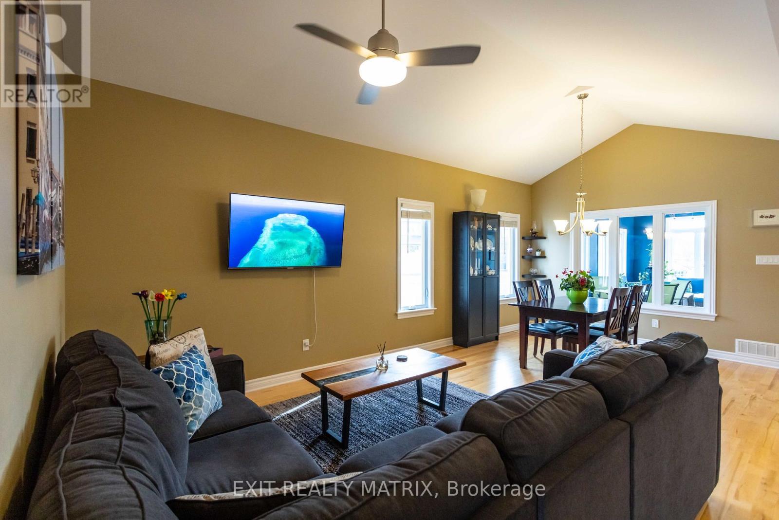 484 Bruges Street, Russell, Ontario  K0A 1W0 - Photo 10 - X12783952