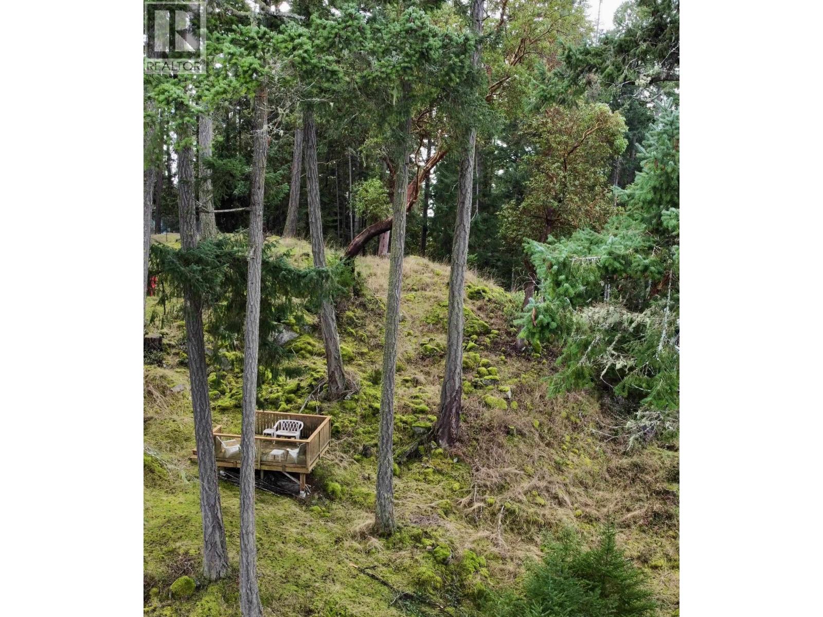 1609 Schooner Way, Pender Island, British Columbia  V0N 2M2 - Photo 8 - R3089366