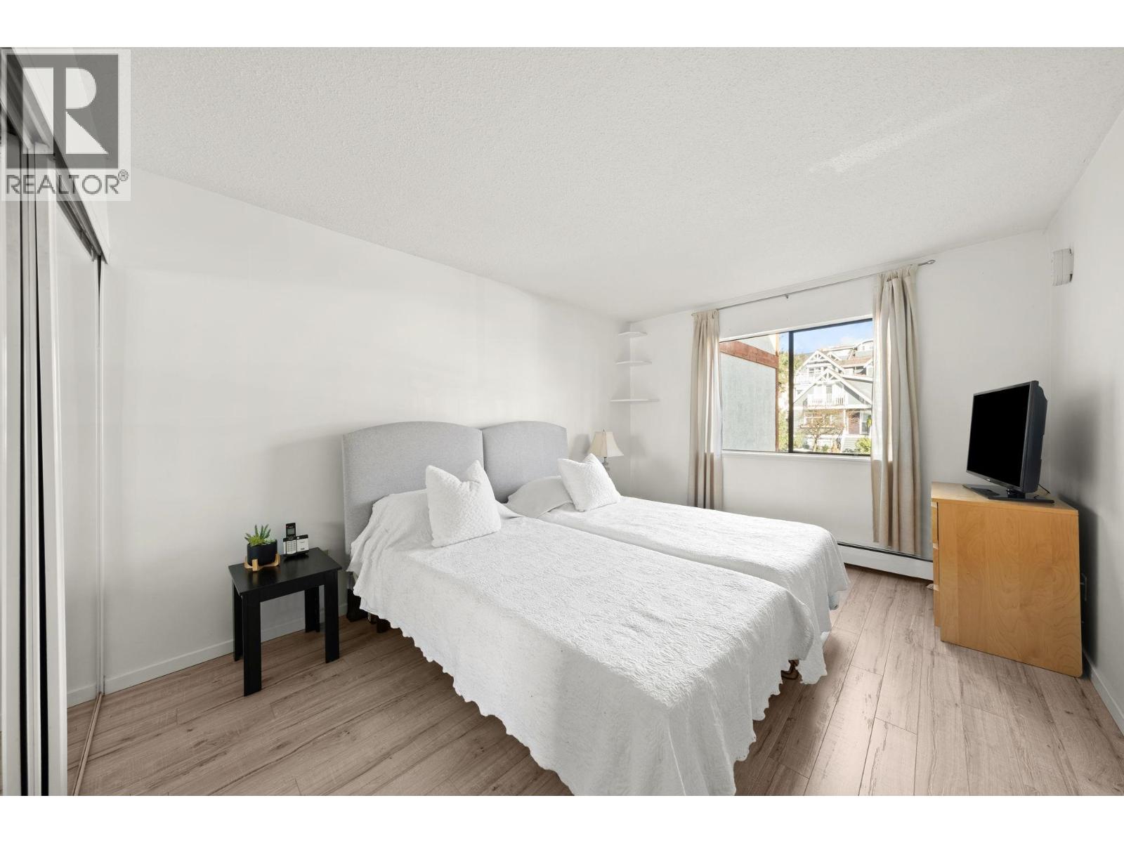 203 131 W 4th Street, North Vancouver, British Columbia  V7M 3C8 - Photo 3 - R3089397