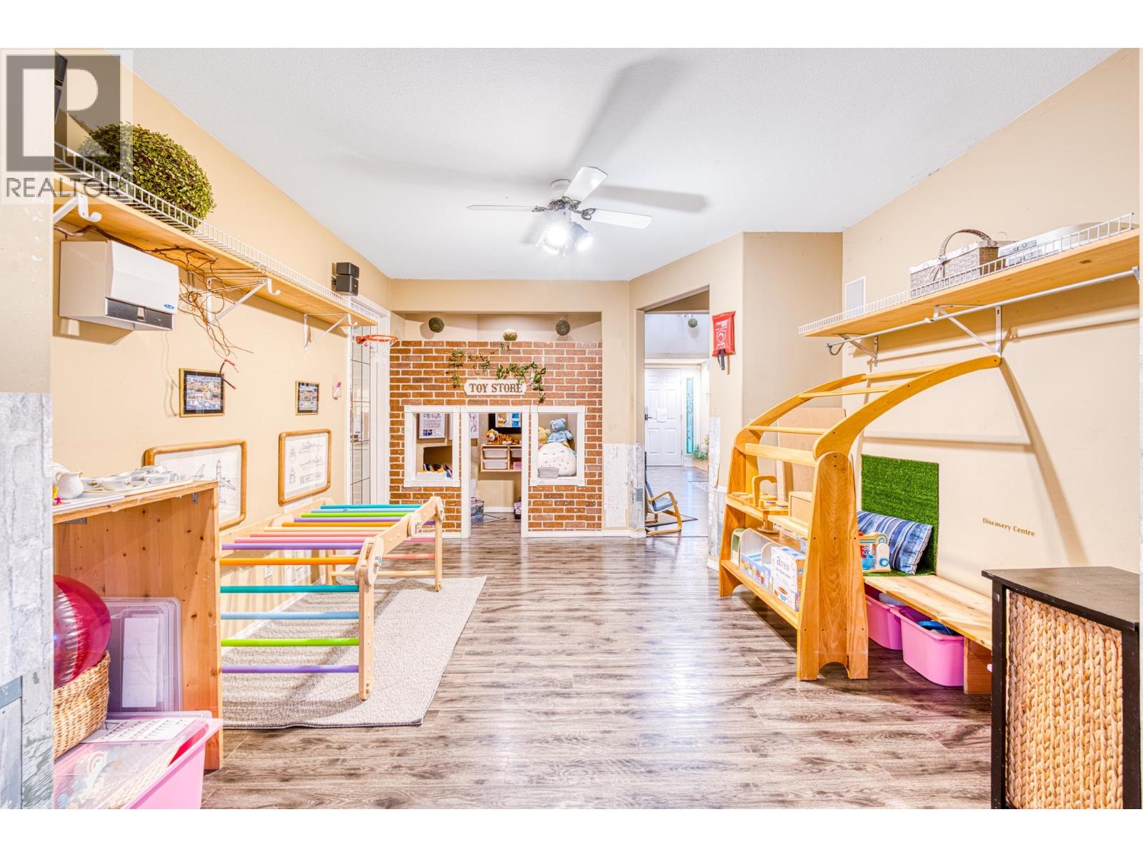 10800 Rochdale Drive, Richmond, British Columbia  V7A 3N6 - Photo 8 - R3089360