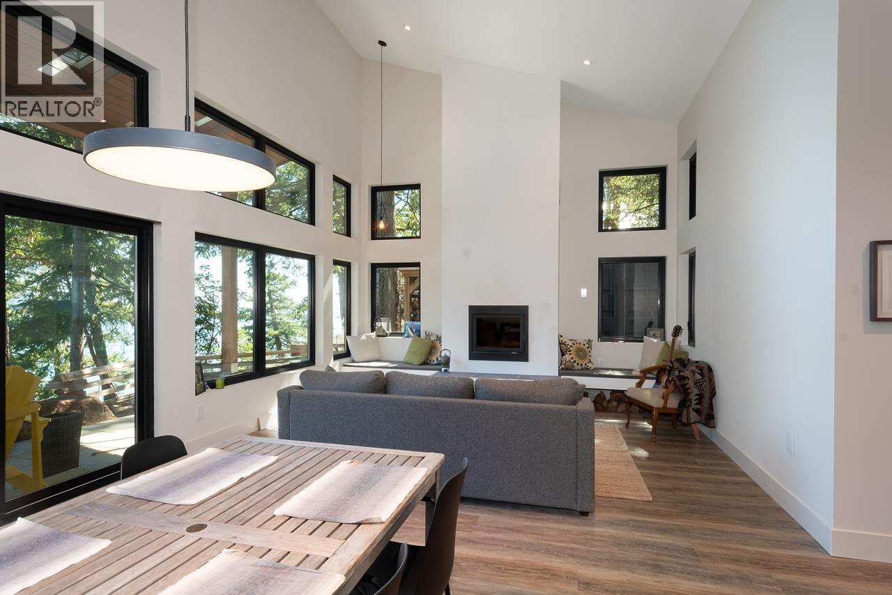 1505 WILLIAMS ROAD, Bowen Island, British Columbia