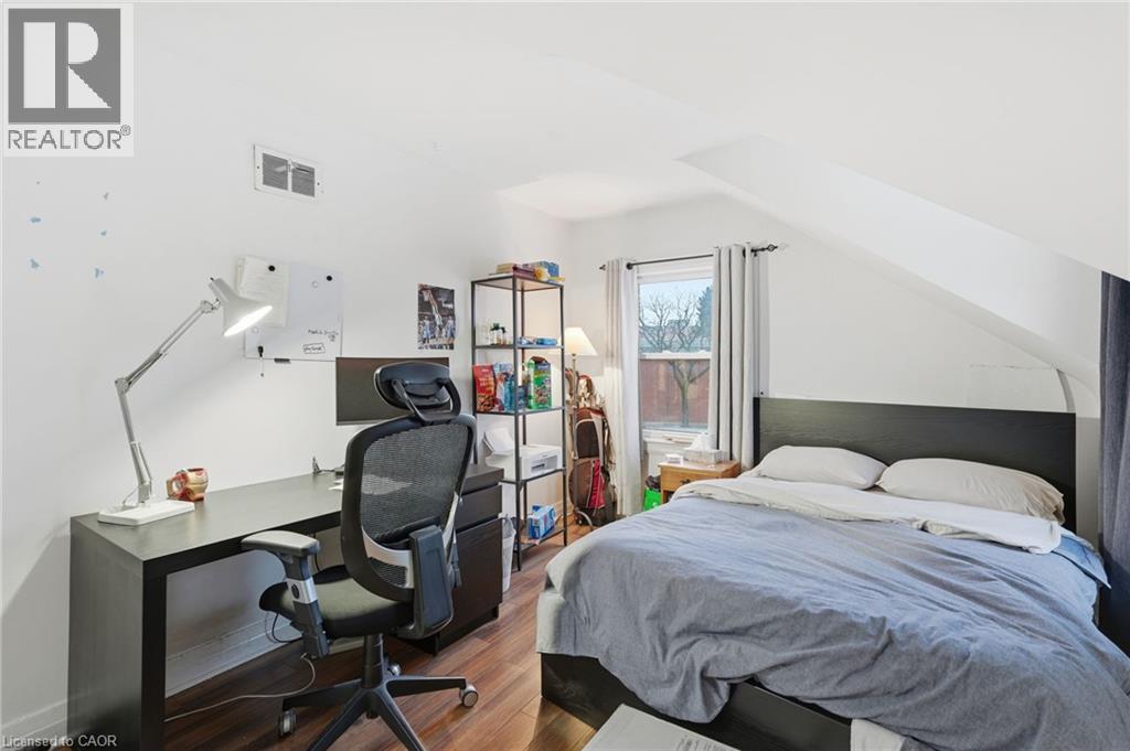 2 Gary Avenue, Hamilton, Ontario  L8S 1Y3 - Photo 24 - 40794608