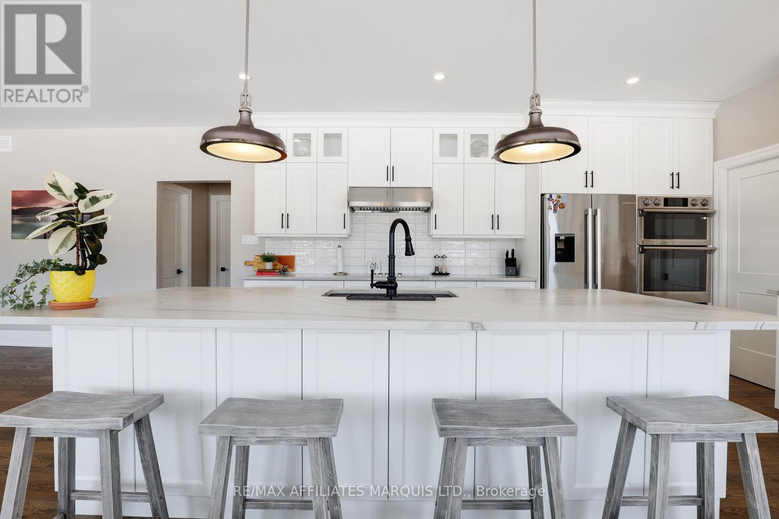 18150 St Laurent Boulevard, South Glengarry, Ontario  K6H 0G7 - Photo 11 - X12784058