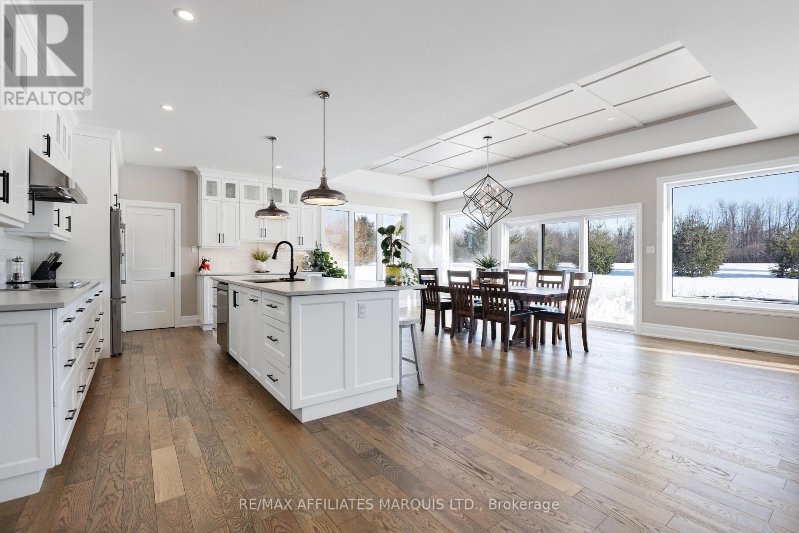 18150 St Laurent Boulevard, South Glengarry, Ontario  K6H 0G7 - Photo 9 - X12784058