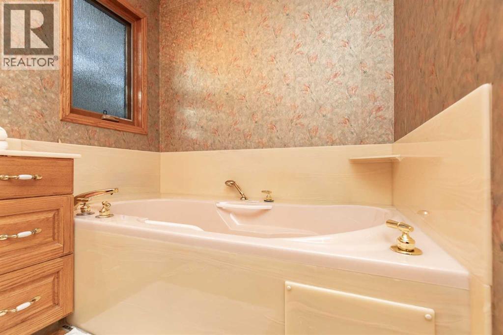 50 Coventry Lane, Lacombe, Alberta  T4L 1T3 - Photo 22 - A2284752