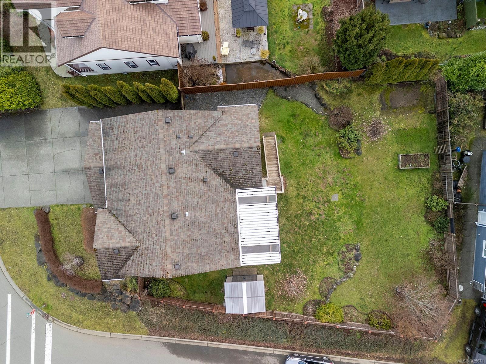 3367 First St, Cumberland, British Columbia  V0R 1S0 - Photo 35 - 1025871