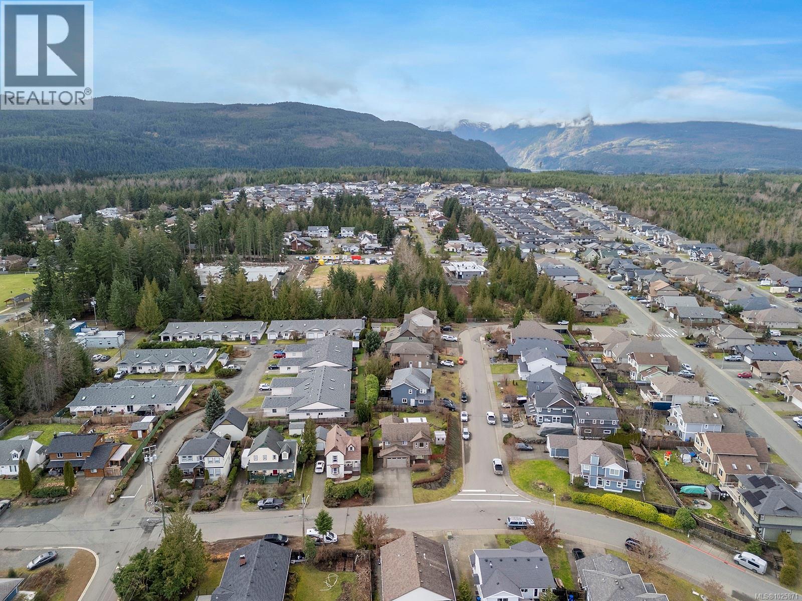 3367 First St, Cumberland, British Columbia  V0R 1S0 - Photo 43 - 1025871