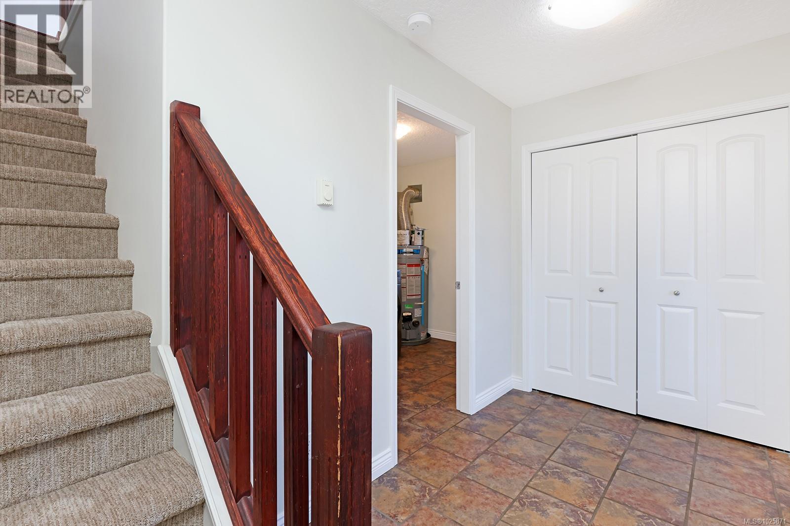 3367 First St, Cumberland, British Columbia  V0R 1S0 - Photo 5 - 1025871