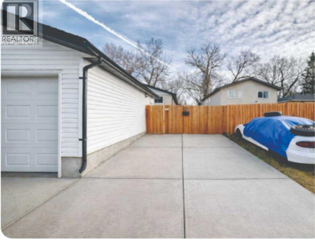 3042 31a Street Se, Calgary, Alberta  T2B 0S9 - Photo 38 - A2284059