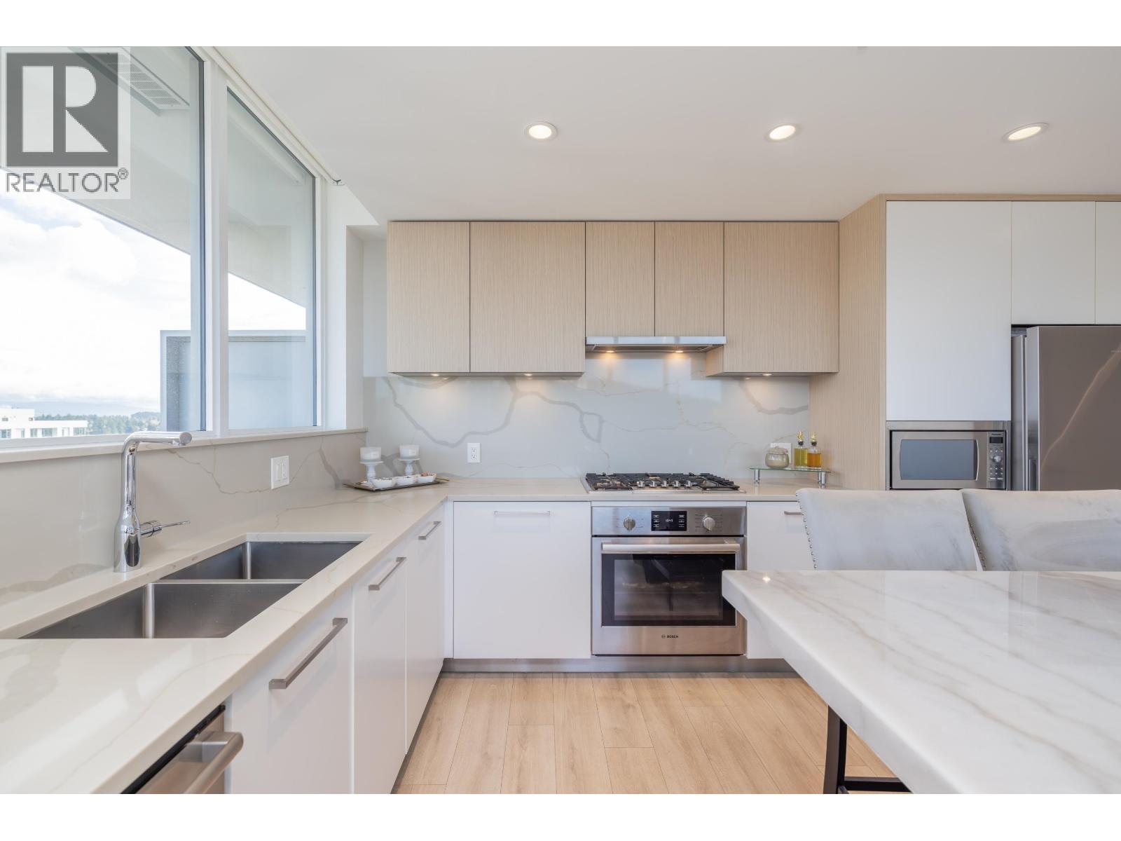 2604 567 Clarke Road, Coquitlam, British Columbia  V3J 0K7 - Photo 6 - R3089153