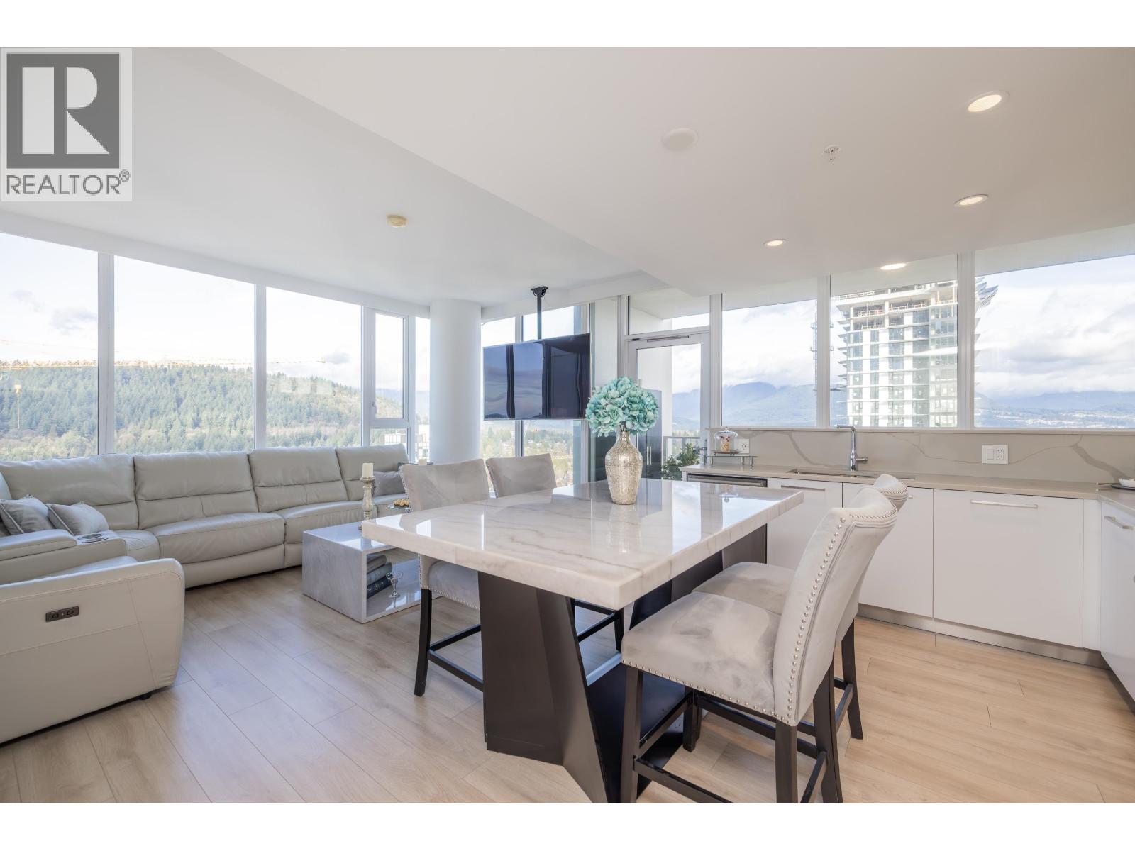 2604 567 Clarke Road, Coquitlam, British Columbia  V3J 0K7 - Photo 1 - R3089153