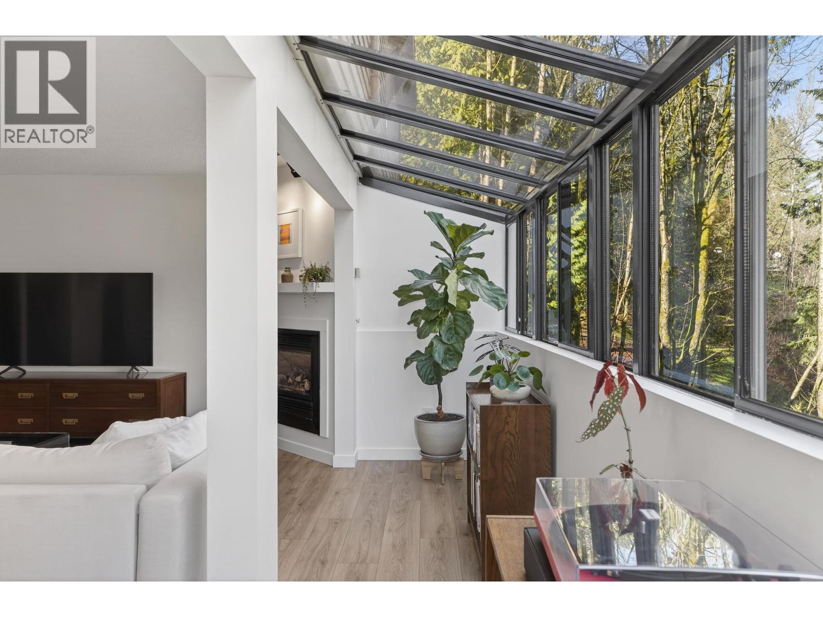 526 Cardiff Way, Port Moody, British Columbia  V3H 3T1 - Photo 13 - R3089281