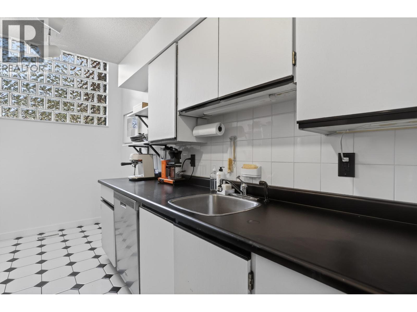 526 Cardiff Way, Port Moody, British Columbia  V3H 3T1 - Photo 19 - R3089281