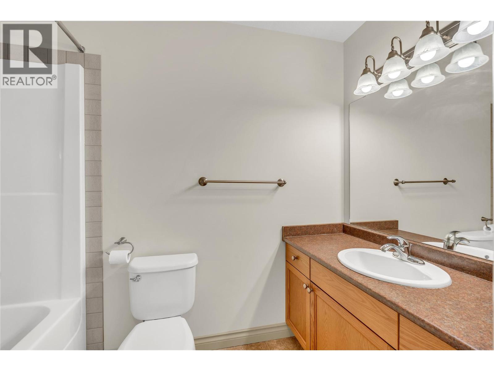 2113 Atkinson Street Unit# 705, Penticton, British Columbia  V2A 8R5 - Photo 5 - 10375806