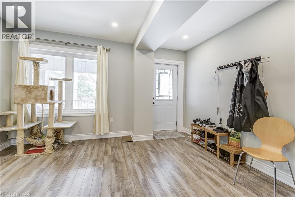 88 N Rosslyn Avenue N, Hamilton, Ontario  L8L 7P4 - Photo 4 - 40804870