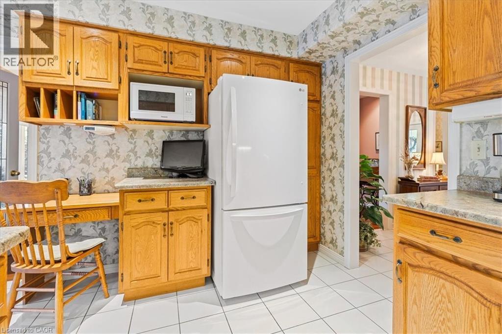 599 Stonebury Crescent, Waterloo, Ontario  N2K 3R2 - Photo 12 - 40804251