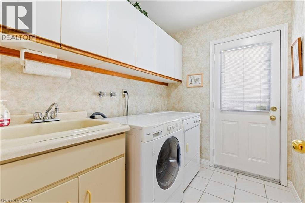 599 Stonebury Crescent, Waterloo, Ontario  N2K 3R2 - Photo 19 - 40804251