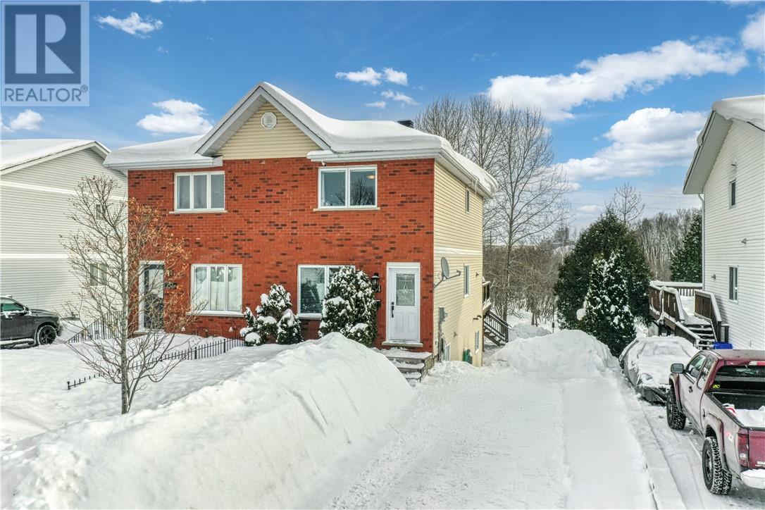 254 Benita Boulevard, Sudbury, Ontario  P3A 5Z5 - Photo 1 - 2126405