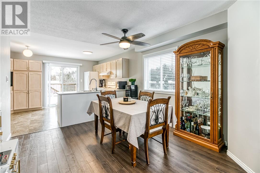 254 Benita Boulevard, Sudbury, Ontario  P3A 5Z5 - Photo 3 - 2126405