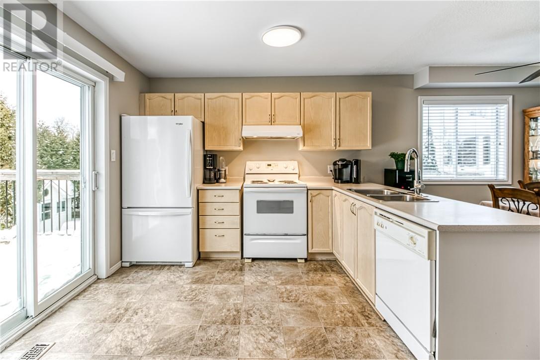 254 Benita Boulevard, Sudbury, Ontario  P3A 5Z5 - Photo 4 - 2126405