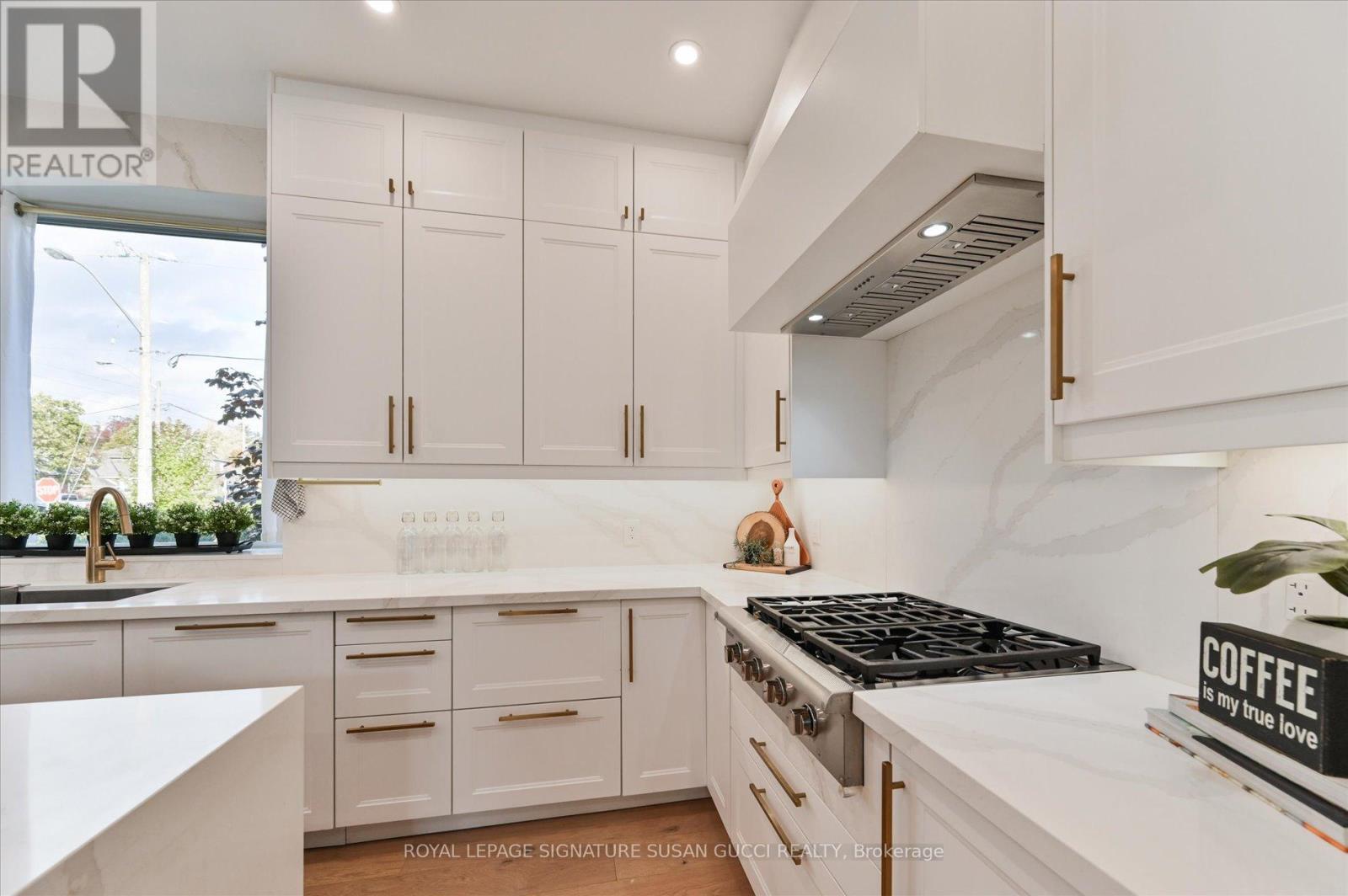 32 Treadway Boulevard, Toronto, Ontario  M4C 2Z7 - Photo 15 - E12783980