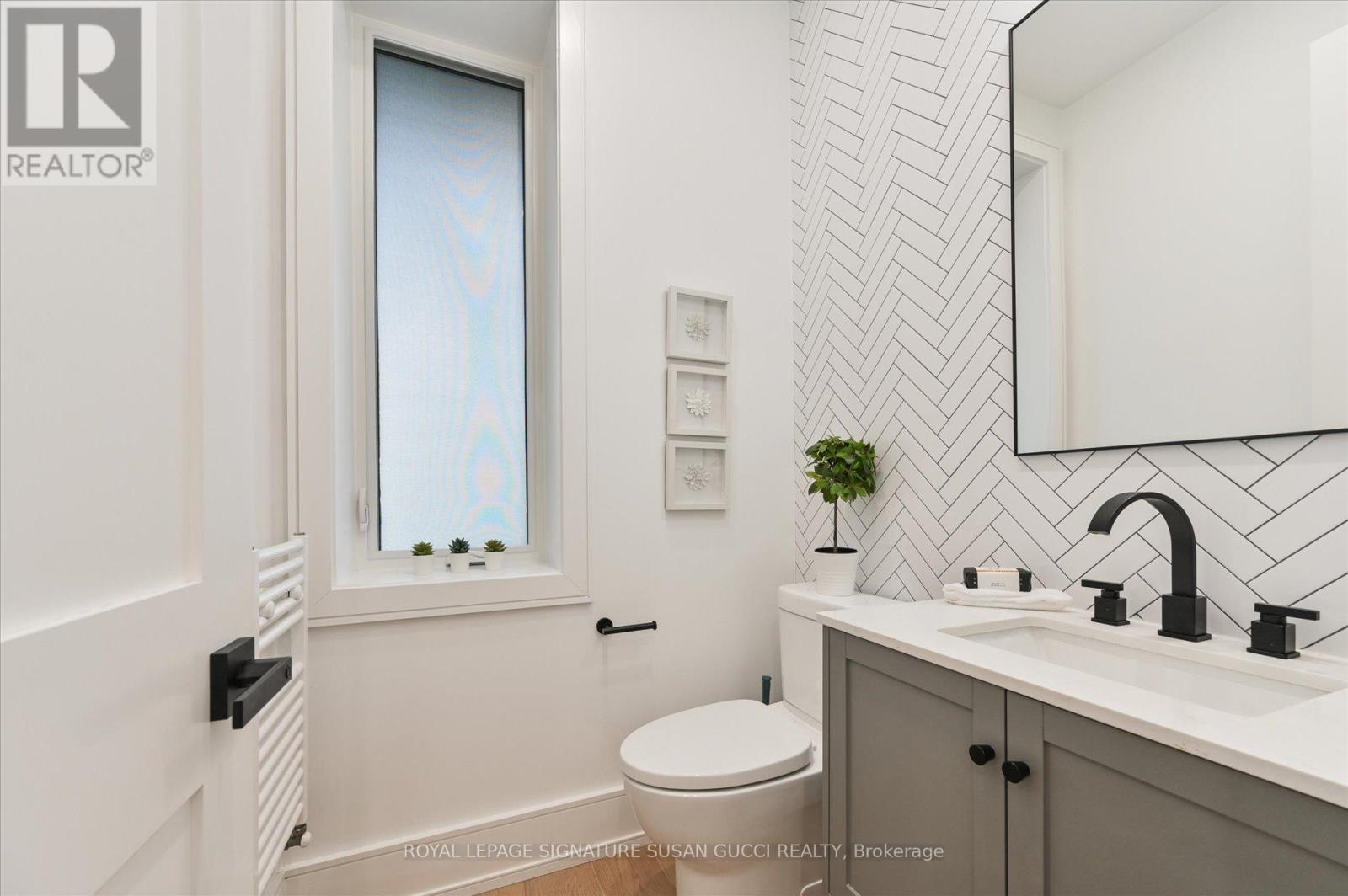 32 Treadway Boulevard, Toronto, Ontario  M4C 2Z7 - Photo 16 - E12783980