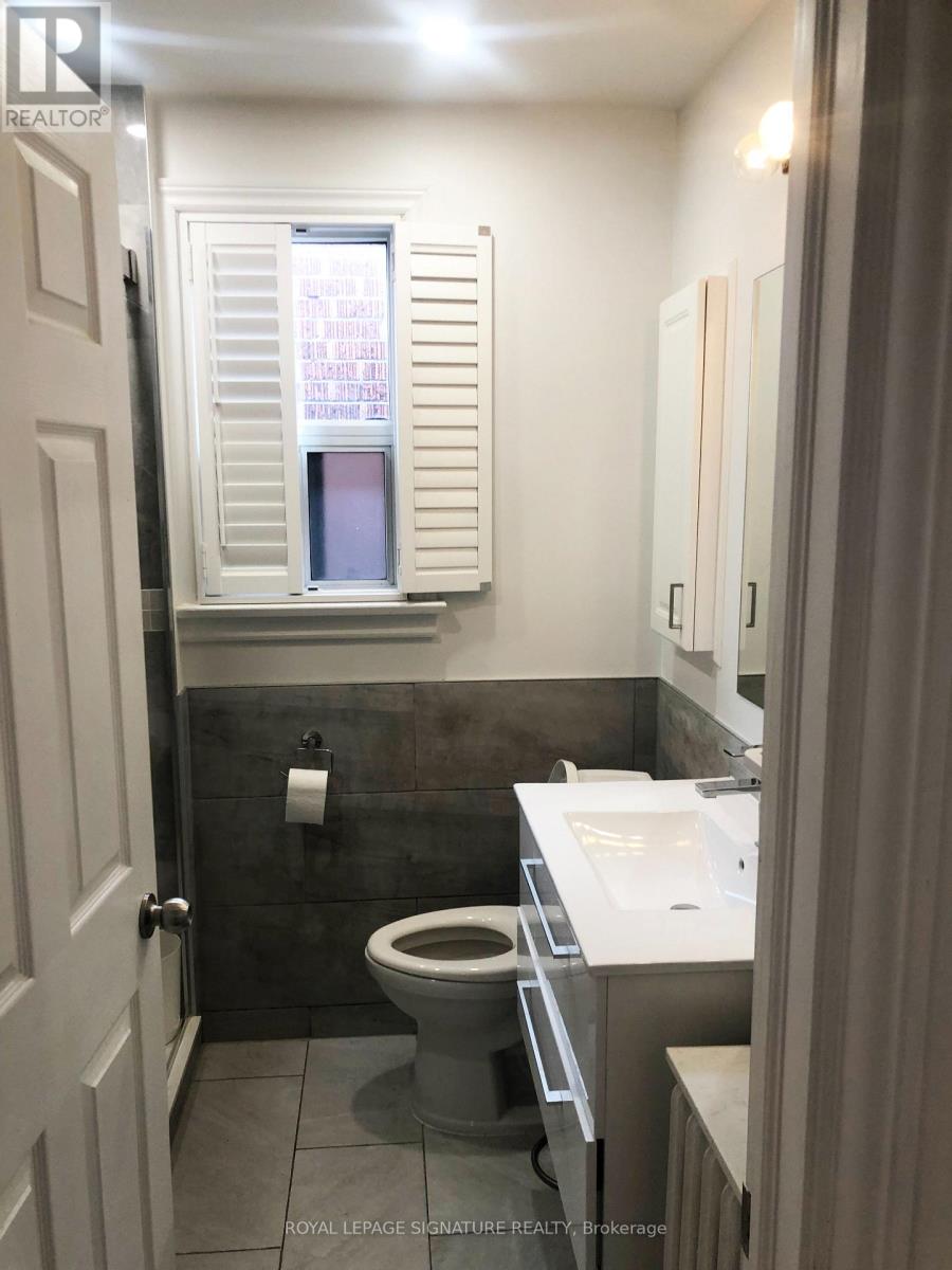 Main - 216 Donlands Avenue, Toronto, Ontario  M4J 3R1 - Photo 12 - E12784028