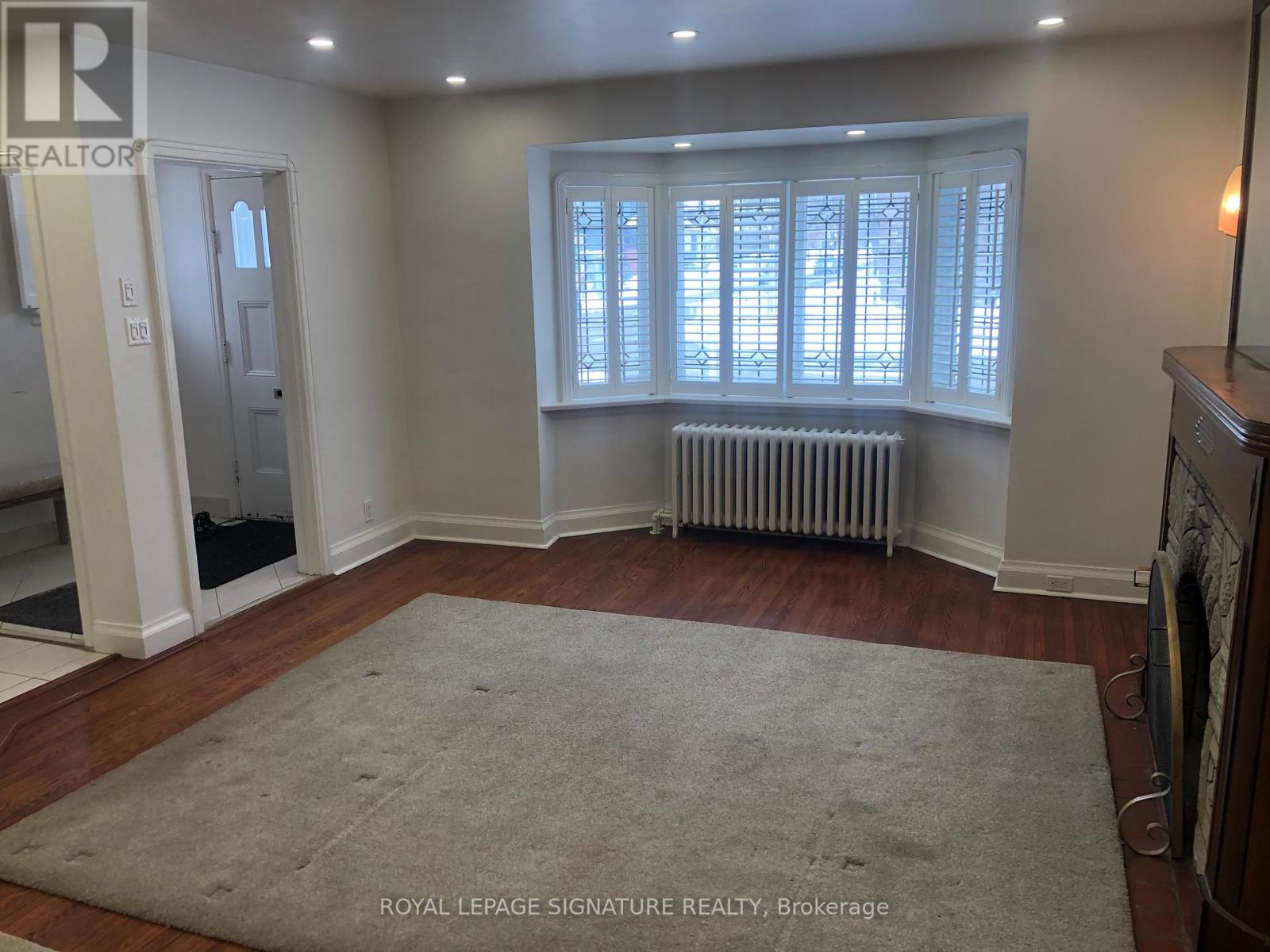 Main - 216 Donlands Avenue, Toronto, Ontario  M4J 3R1 - Photo 6 - E12784028