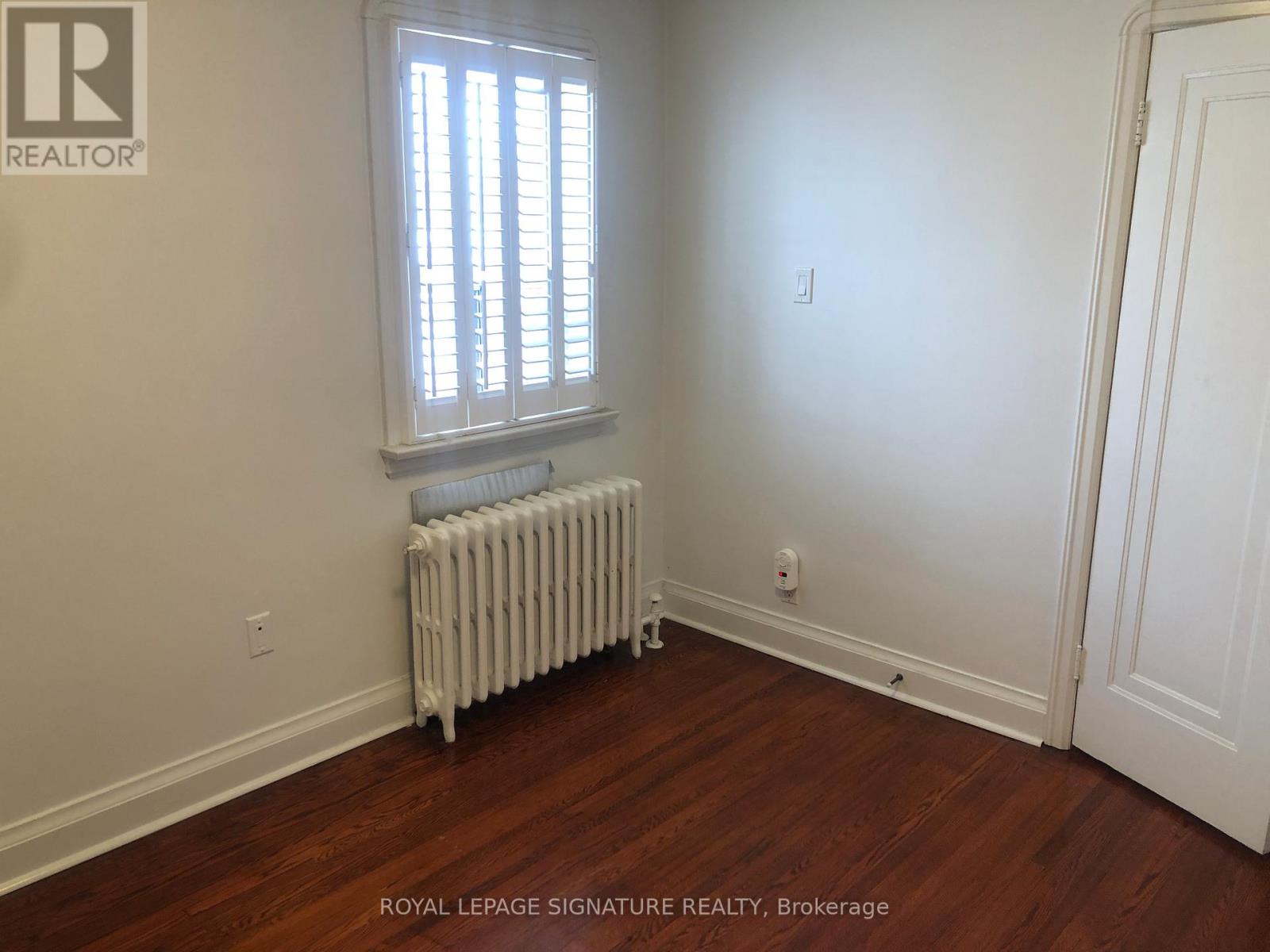 Main - 216 Donlands Avenue, Toronto, Ontario  M4J 3R1 - Photo 8 - E12784028