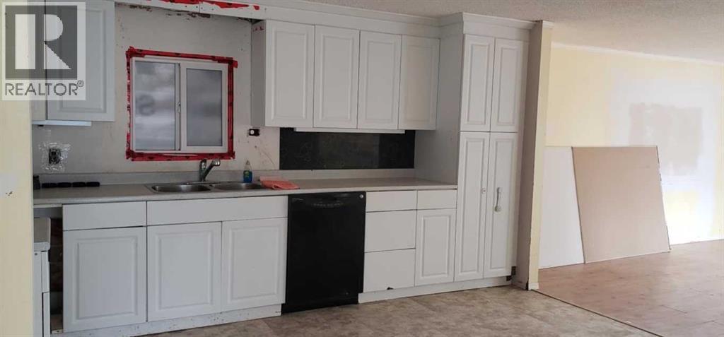 4806 6 Street, Coalhurst, Alberta  T0L 0V0 - Photo 8 - A2240532