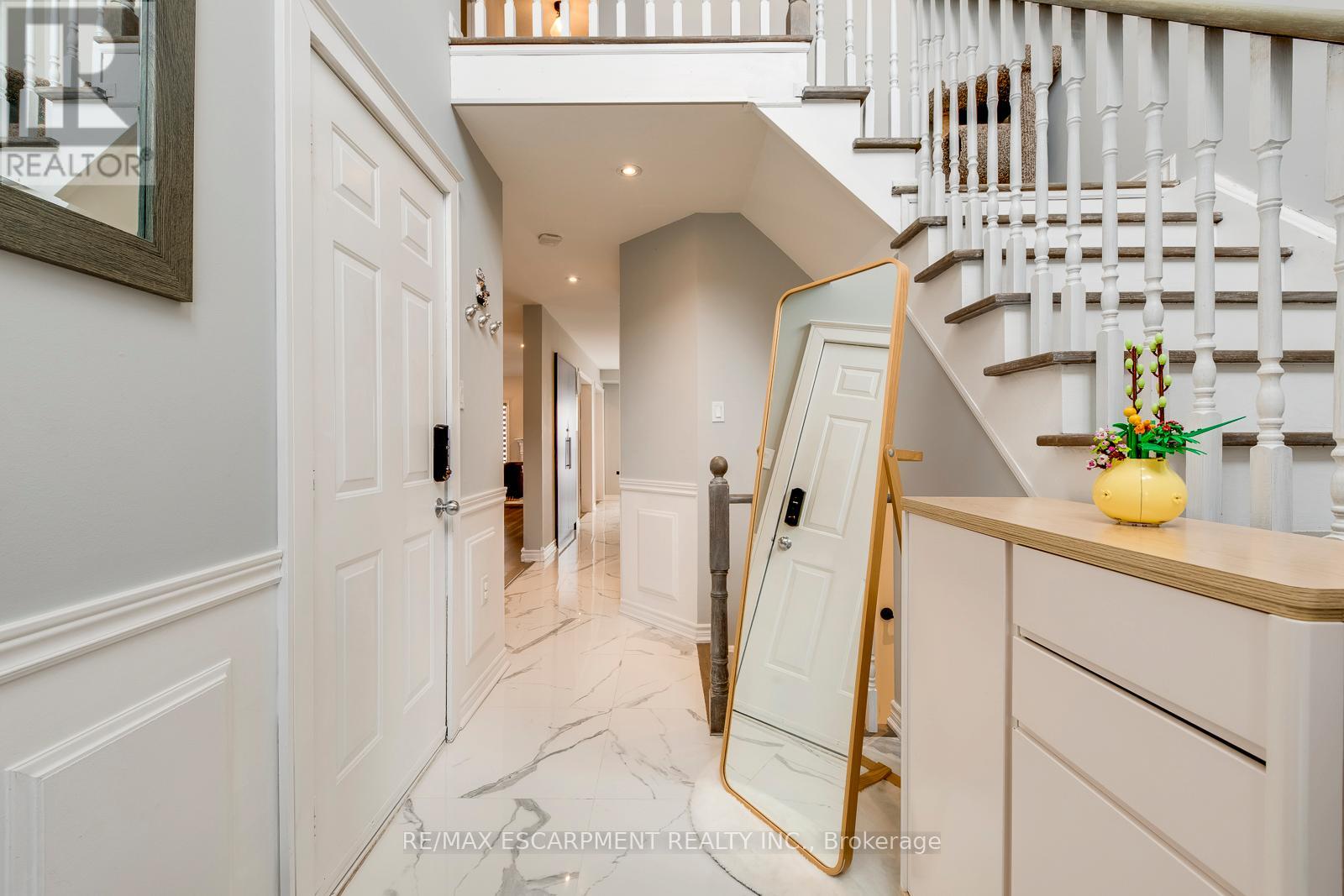 80 Beaverbrook Crescent, Vaughan, Ontario L6A 3T3 - Photo 5 - N12783948