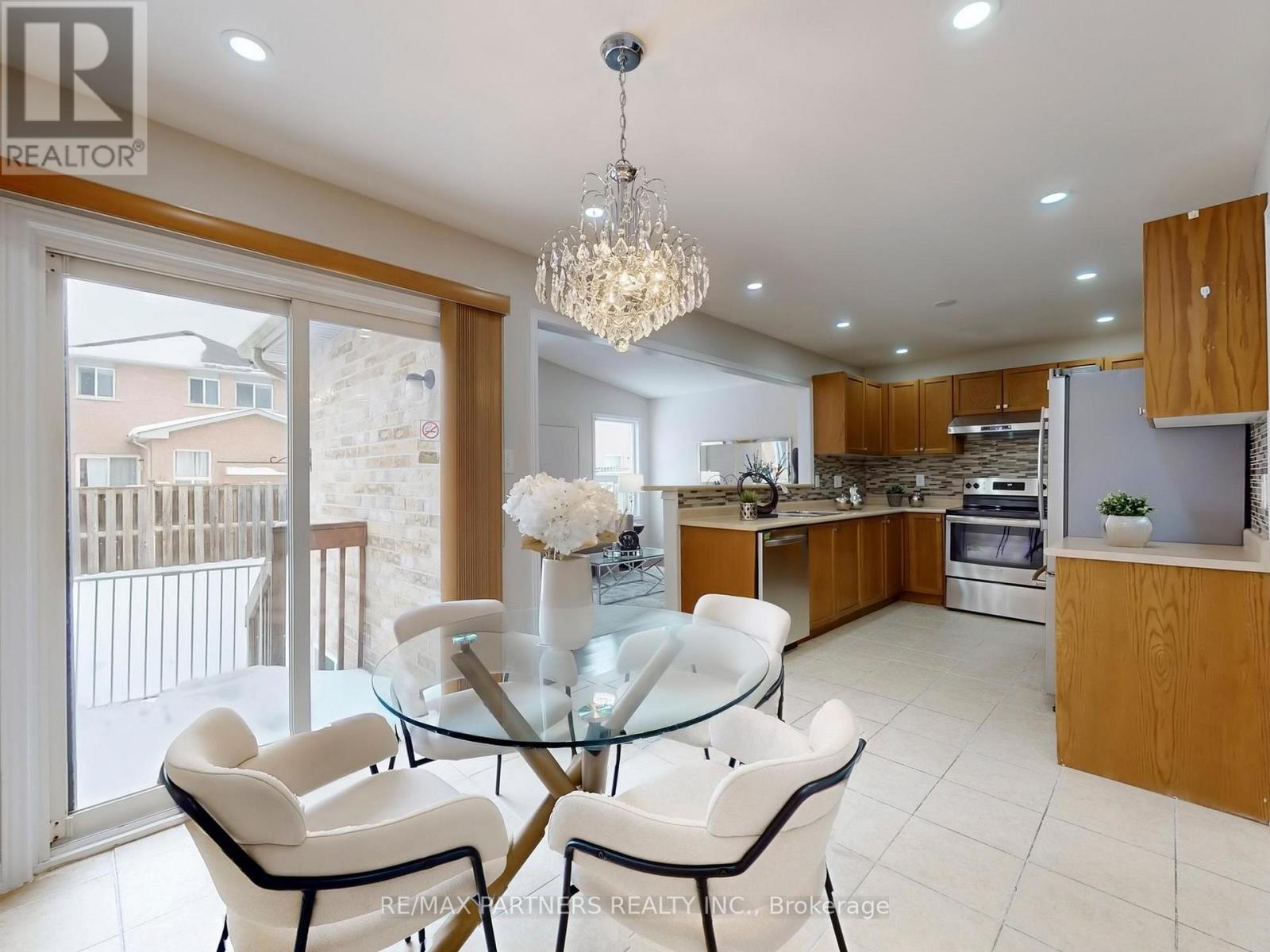 49 Charles Sturdy Road, Markham, Ontario  L6C 3E8 - Photo 13 - N12783964