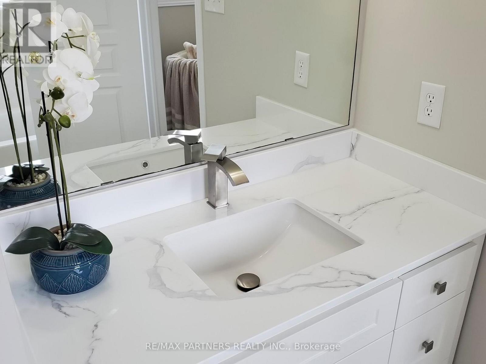 49 Charles Sturdy Road, Markham, Ontario  L6C 3E8 - Photo 32 - N12783964