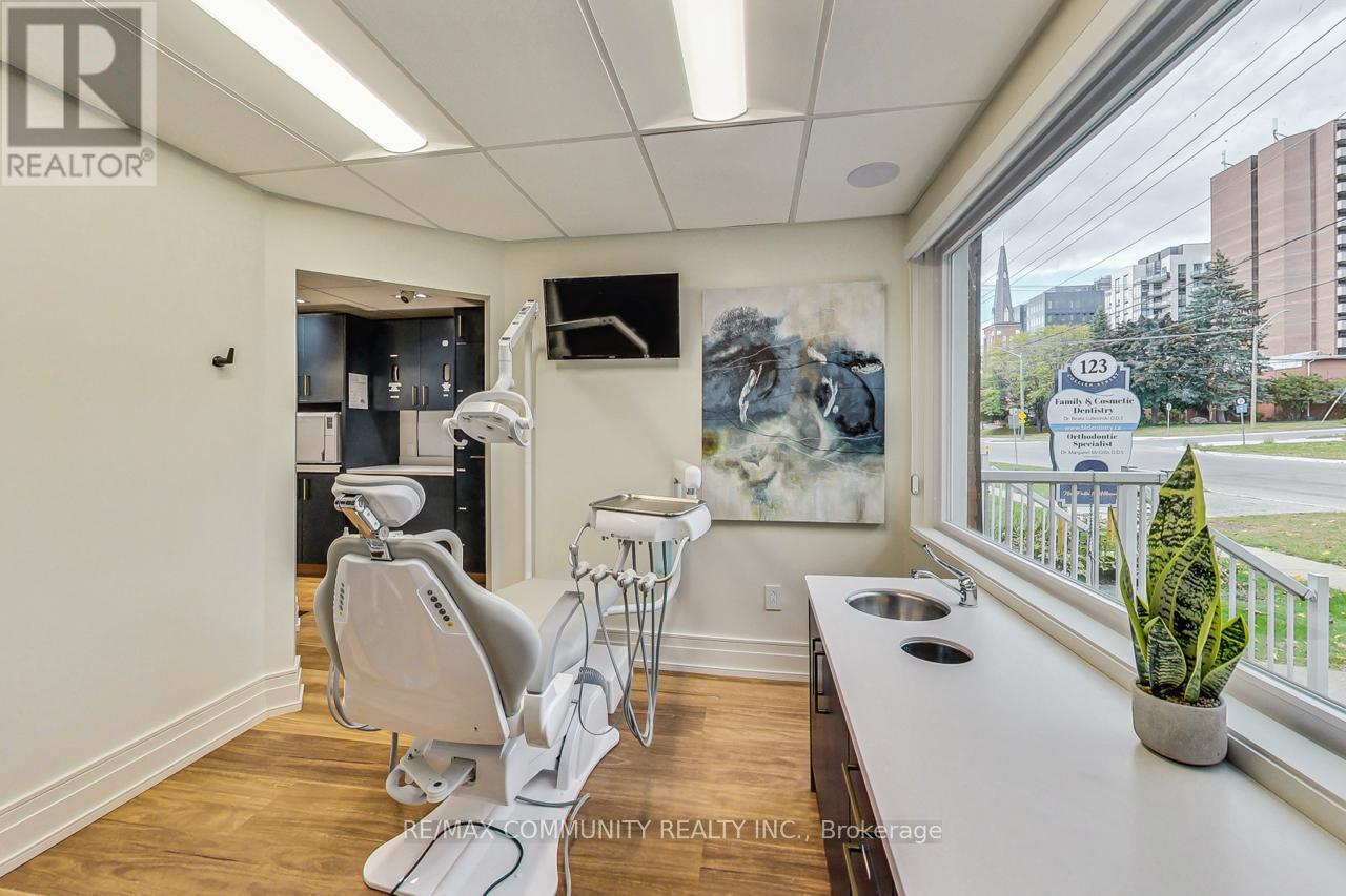 123 Collier Street, Barrie, Ontario  L4M 1H5 - Photo 11 - S12784006