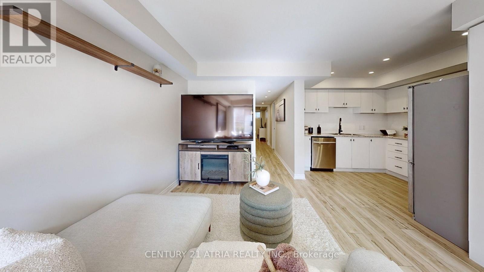 63 - 2441 Greenwich Drive, Oakville, Ontario  L6M 0S3 - Photo 3 - W12784002