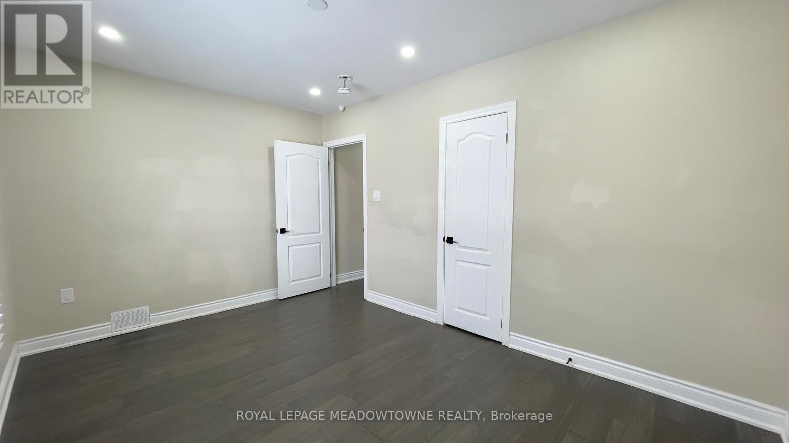 Main - 4 Keats Avenue, Halton Hills, Ontario  L7G 1T4 - Photo 13 - W12784004