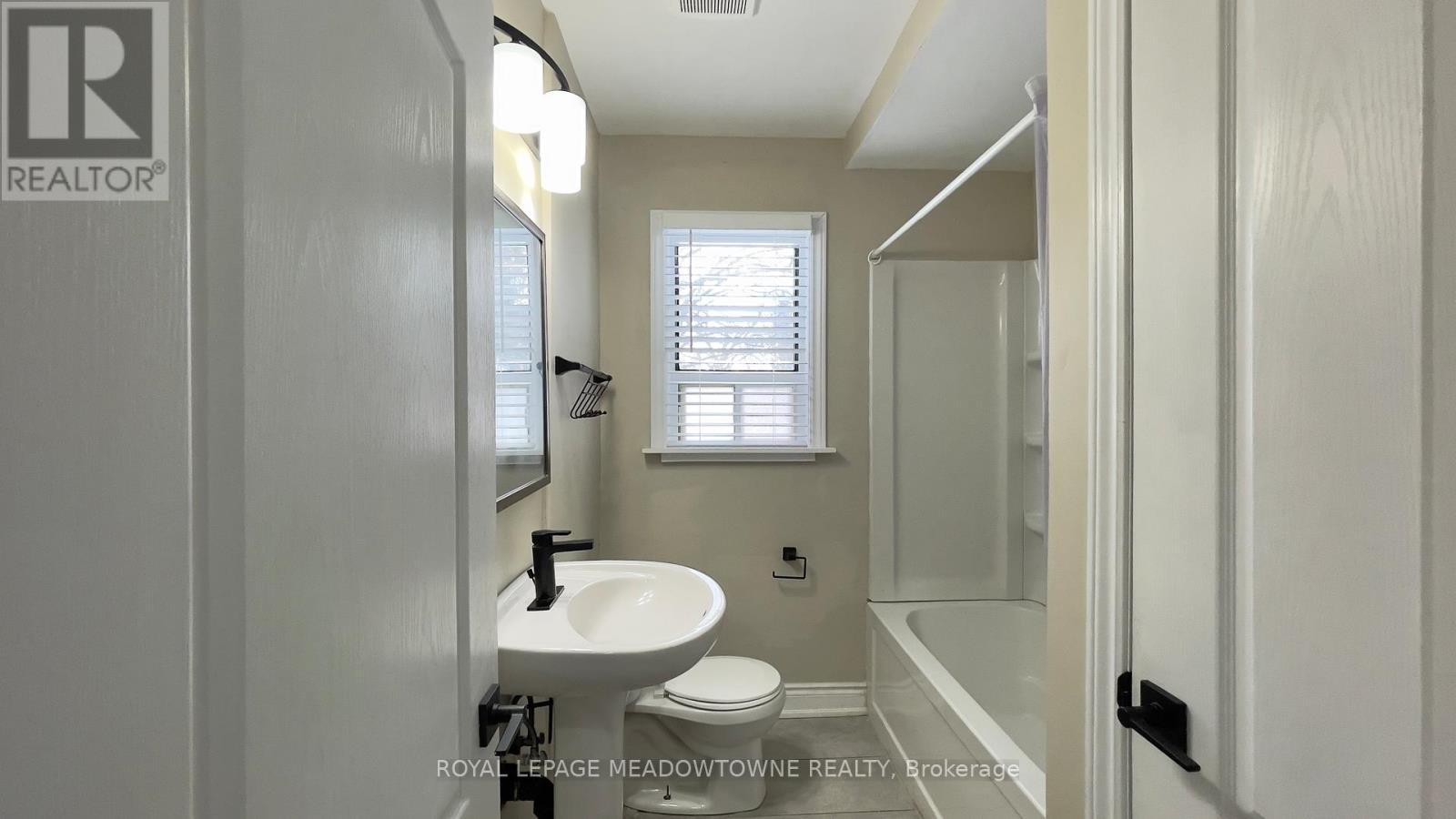 Main - 4 Keats Avenue, Halton Hills, Ontario  L7G 1T4 - Photo 23 - W12784004