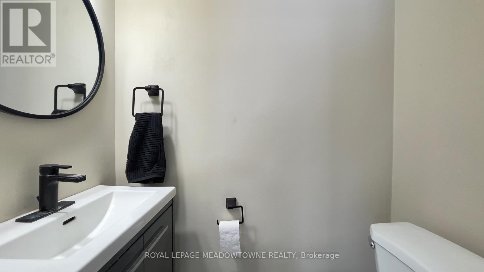 Main - 4 Keats Avenue, Halton Hills, Ontario  L7G 1T4 - Photo 7 - W12784004