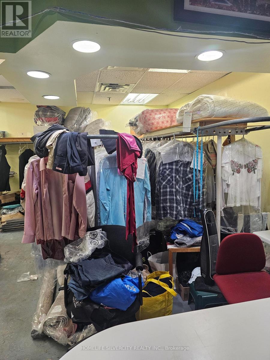 10 A - 227 Vodden Street E, Brampton (Madoc), Ontario  L6V 1N2 - Photo 4 - W12784050