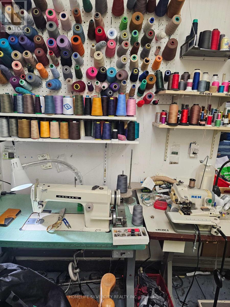 10 A - 227 Vodden Street E, Brampton (Madoc), Ontario  L6V 1N2 - Photo 9 - W12784050