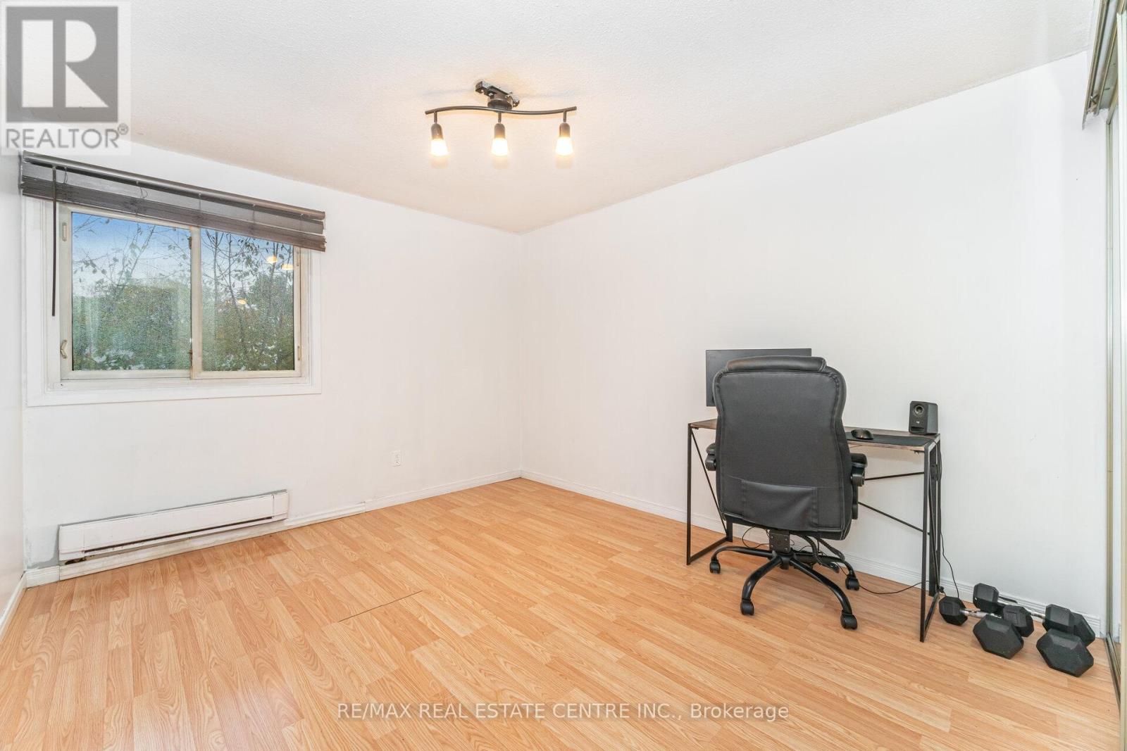 26 Haley Court, Brampton, Ontario  L6S 1N6 - Photo 18 - W12784054