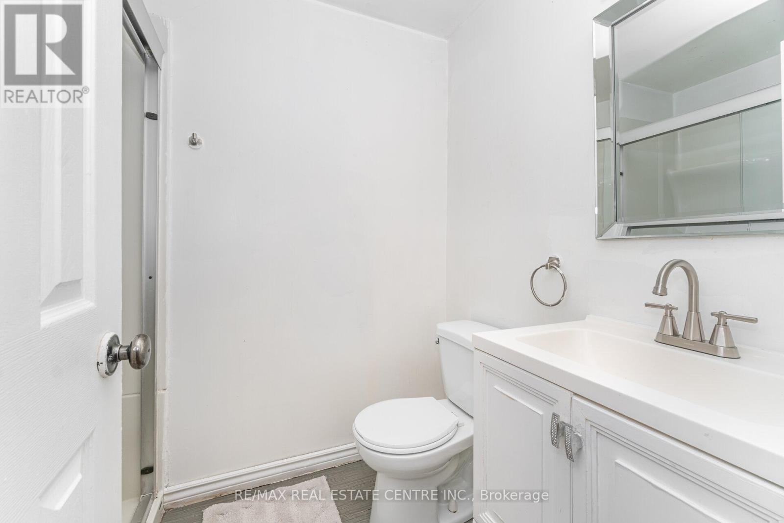 26 Haley Court, Brampton, Ontario  L6S 1N6 - Photo 25 - W12784054