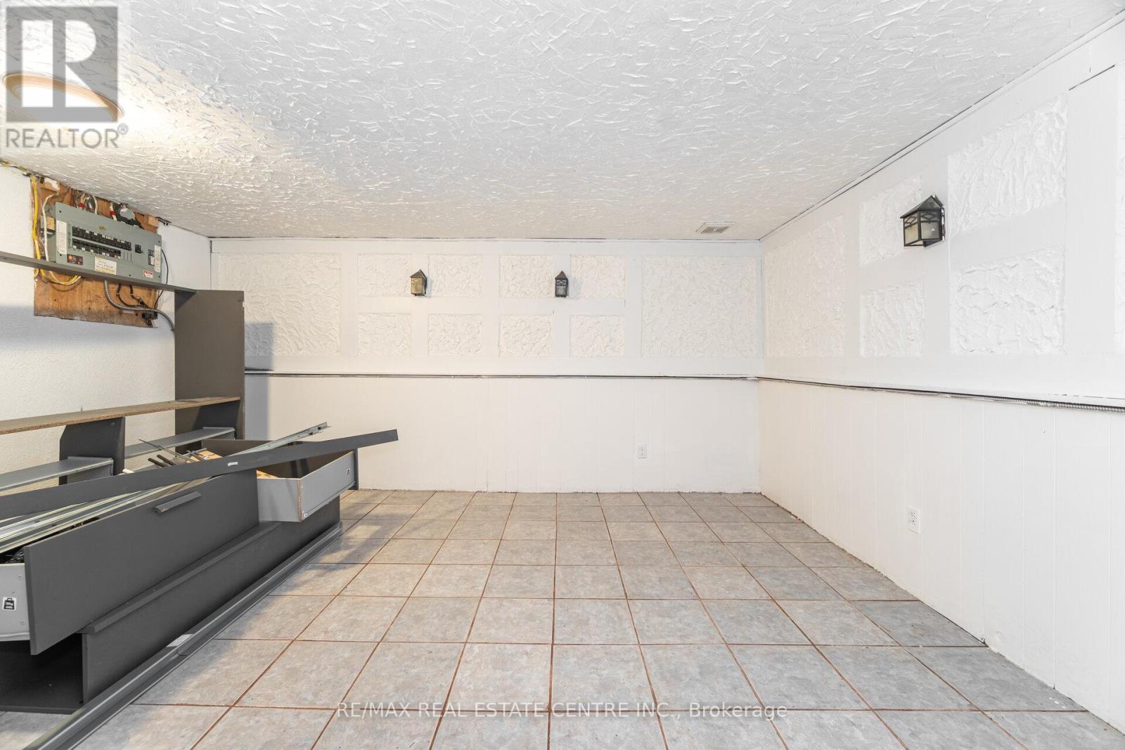 26 Haley Court, Brampton, Ontario  L6S 1N6 - Photo 28 - W12784054