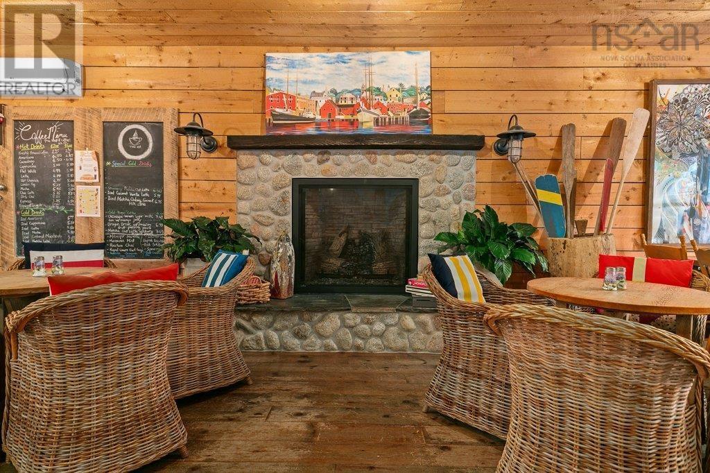 43 Queen Street, Chester, Nova Scotia  B0J 1J0 - Photo 1 - 202602660